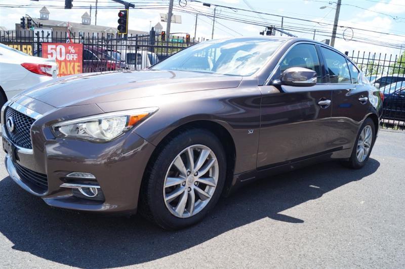 Infiniti Q50 Base AWD 2015