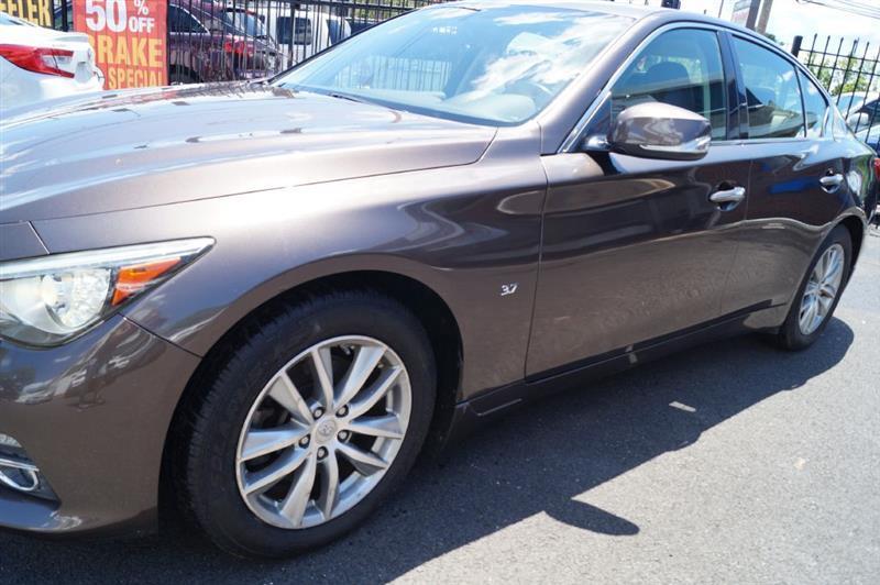 Infiniti Q50 Base AWD 2015