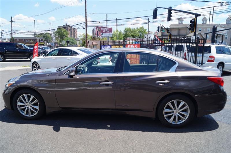 Infiniti Q50 Base AWD 2015