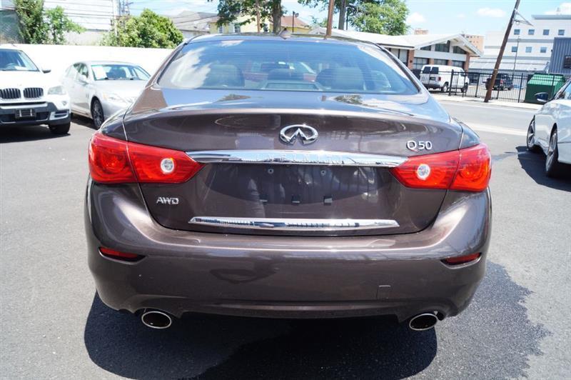 Infiniti Q50 Base AWD 2015