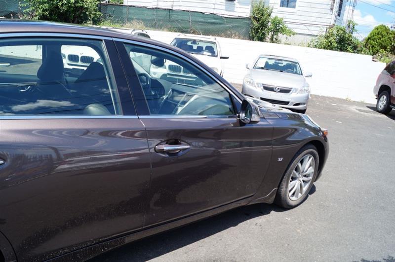 Infiniti Q50 Base AWD 2015
