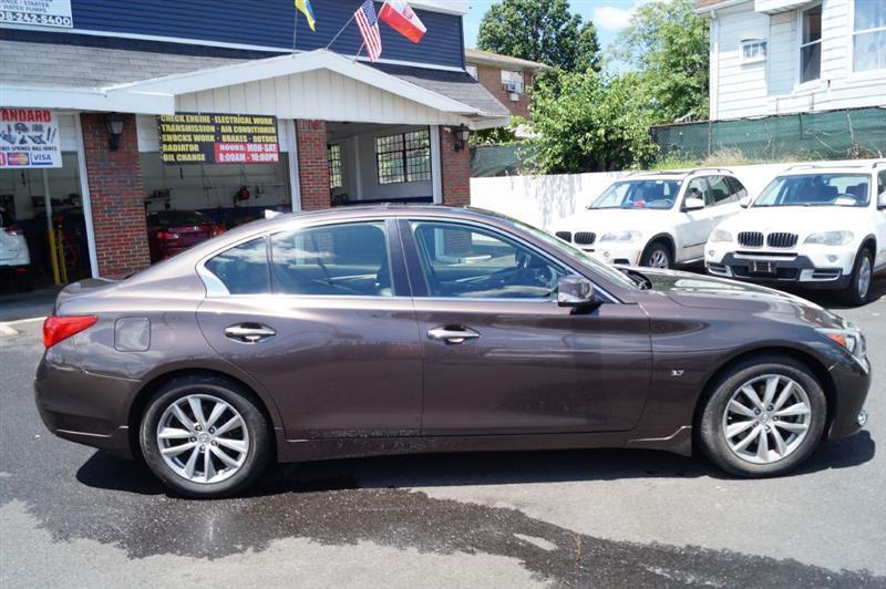 Infiniti Q50 Base AWD 2015