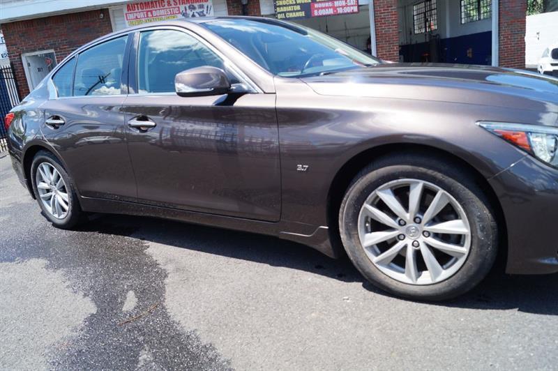 Infiniti Q50 Base AWD 2015