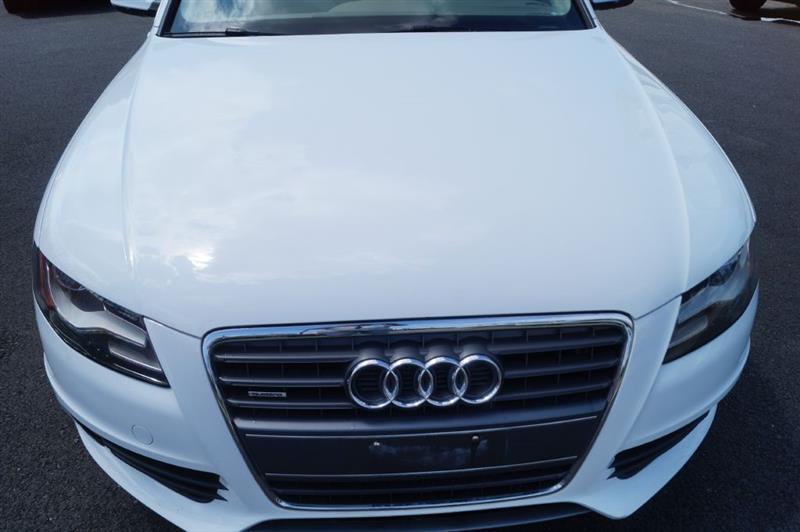 Audi A4 2.0T Sedan quattro Tiptronic 2012