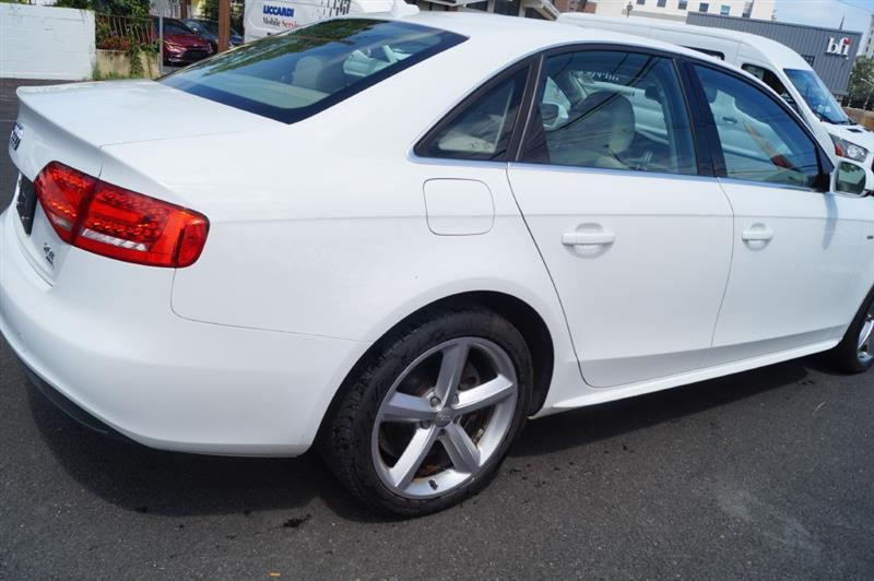 Audi A4 2.0T Sedan quattro Tiptronic 2012