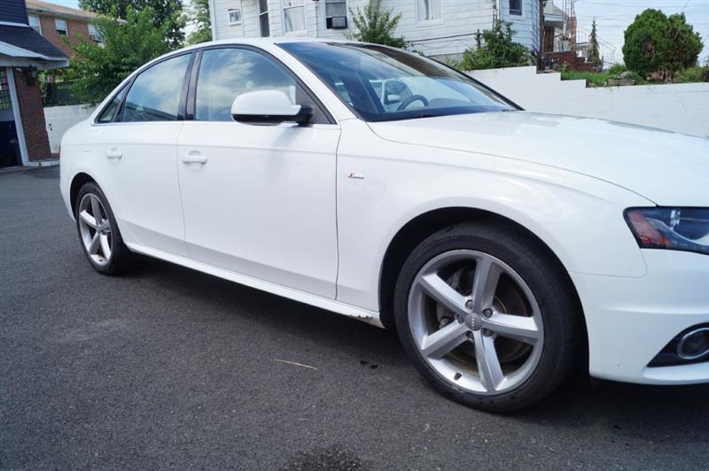Audi A4 2.0T Sedan quattro Tiptronic 2012