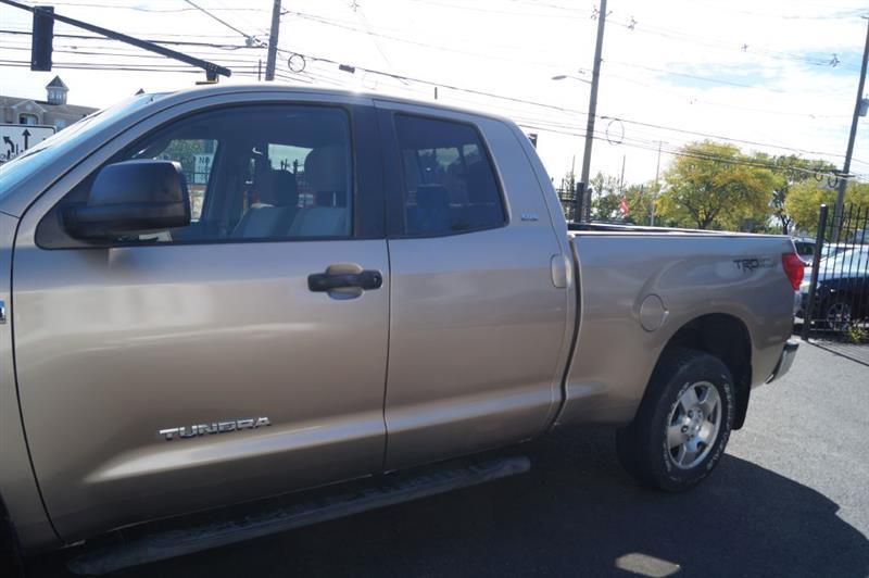 Toyota Tundra SR5 Double Cab 5.7L 4WD 2008
