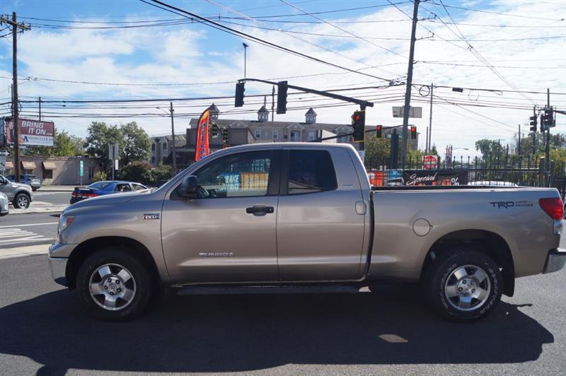Toyota Tundra SR5 Double Cab 5.7L 4WD 2008