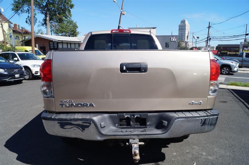 Toyota Tundra SR5 Double Cab 5.7L 4WD 2008