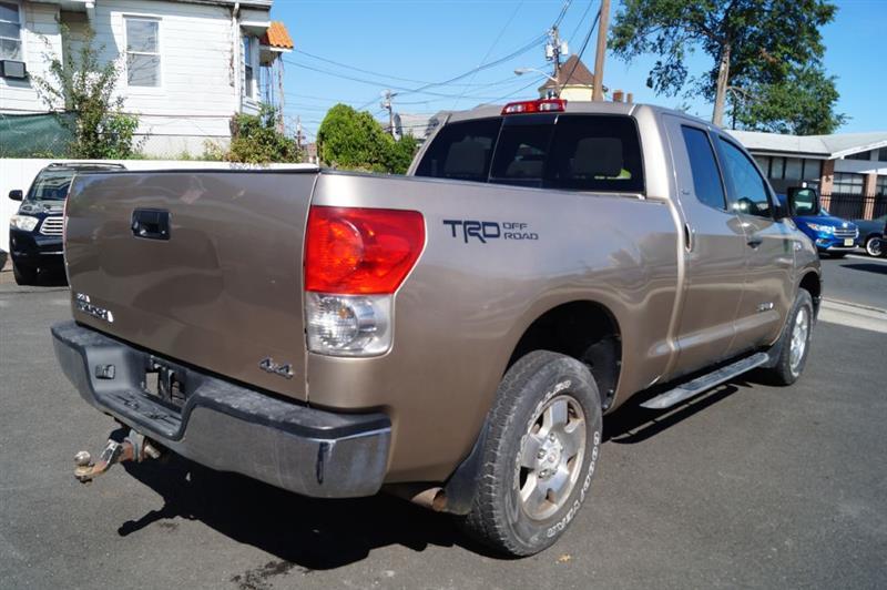 Toyota Tundra SR5 Double Cab 5.7L 4WD 2008
