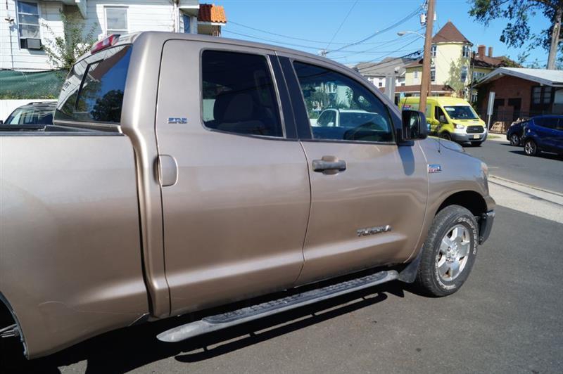 Toyota Tundra SR5 Double Cab 5.7L 4WD 2008