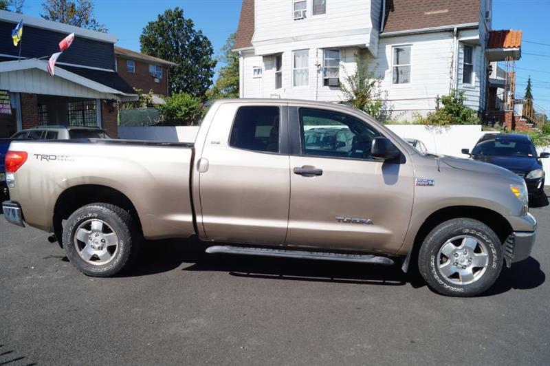 Toyota Tundra SR5 Double Cab 5.7L 4WD 2008