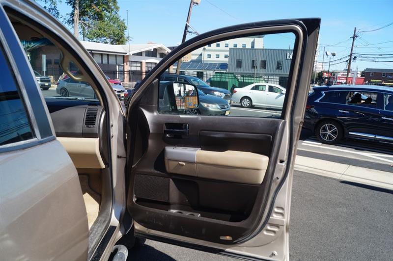 Toyota Tundra SR5 Double Cab 5.7L 4WD 2008