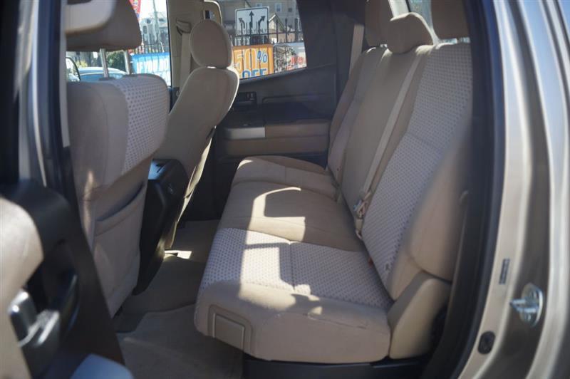 Toyota Tundra SR5 Double Cab 5.7L 4WD 2008