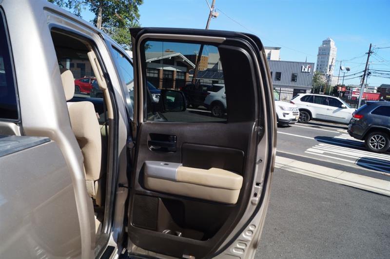 Toyota Tundra SR5 Double Cab 5.7L 4WD 2008