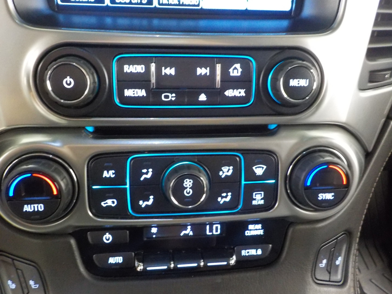 2020 Chevrolet Tahoe LT photo 27