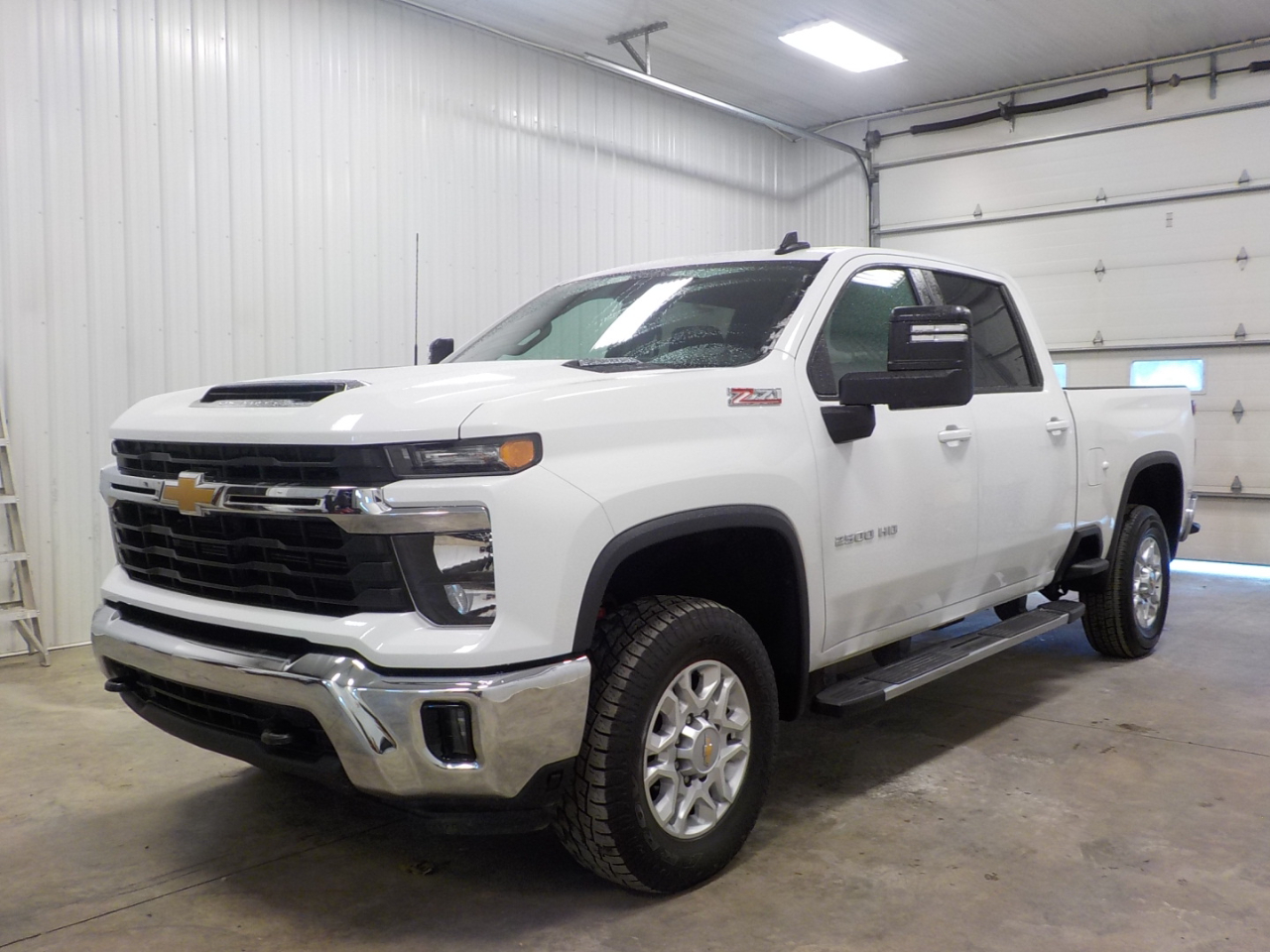 Chevrolet Silverado 2500HD 4WD Crew Cab 159" LT 2024
