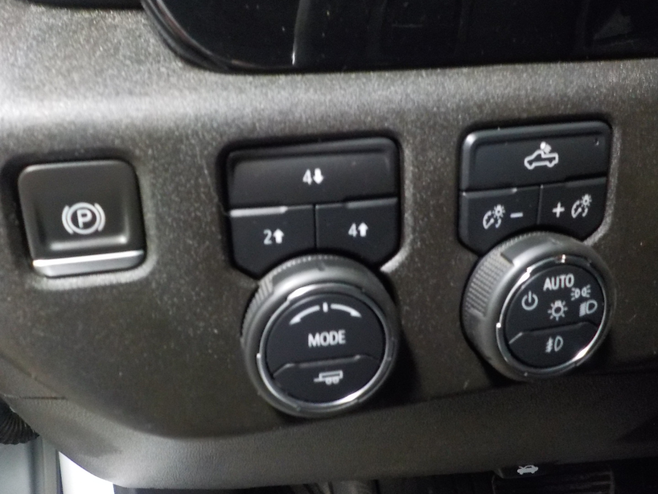 Chevrolet Silverado 2500HD 4WD Crew Cab 159" LT 2024