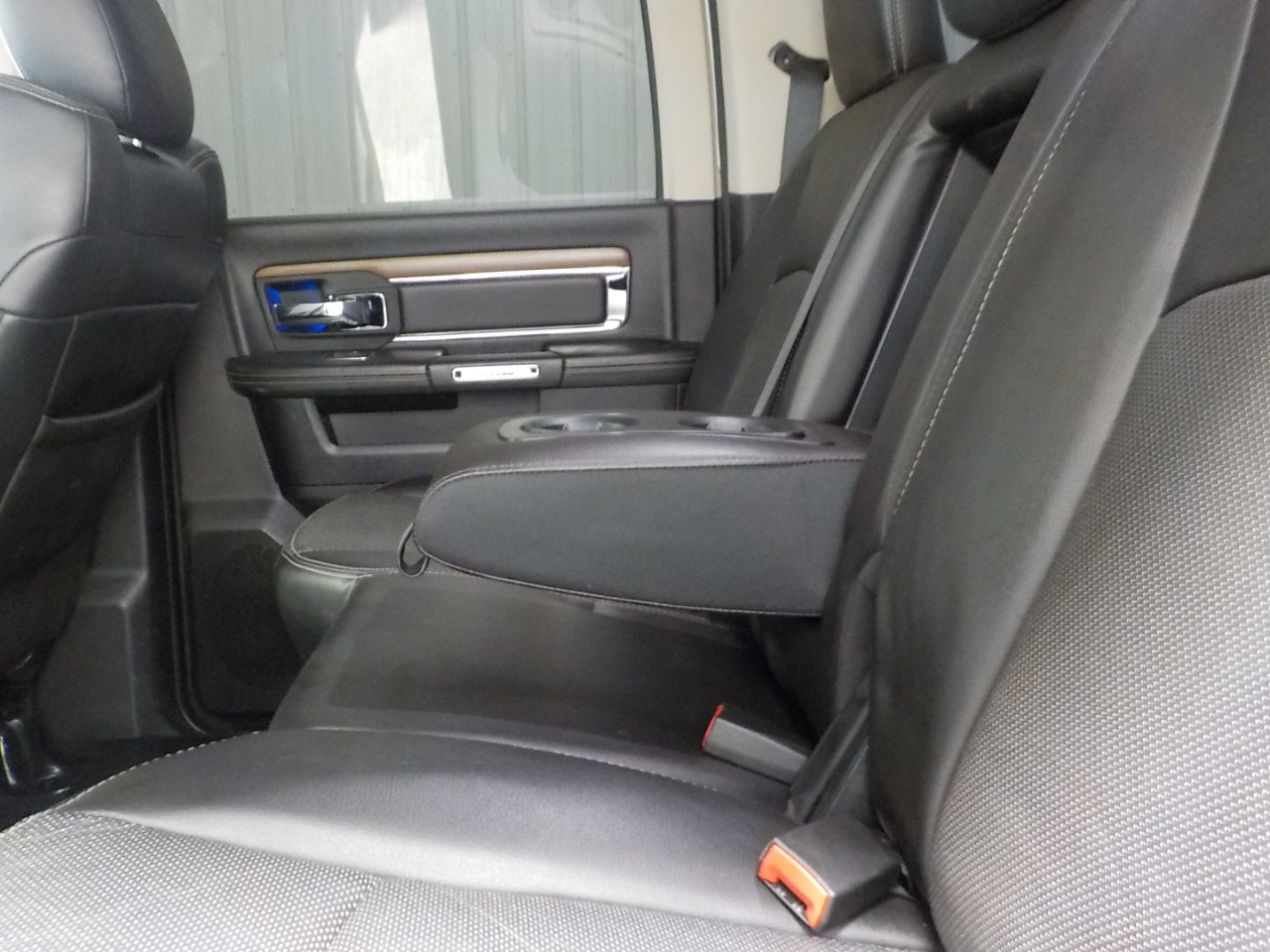 RAM 2500 4WD Crew Cab 149" Laramie 2014