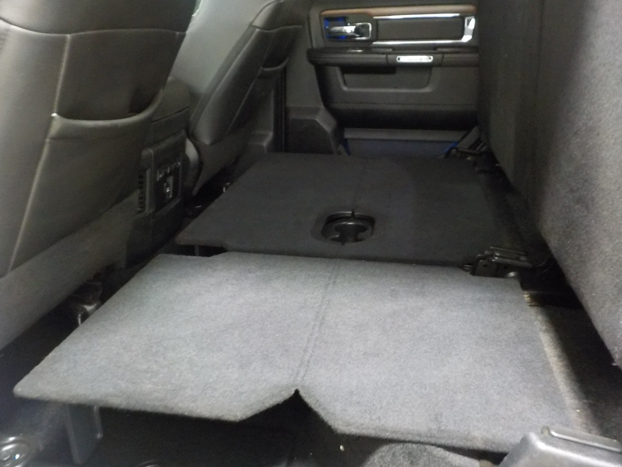 RAM 2500 4WD Crew Cab 149" Laramie 2014