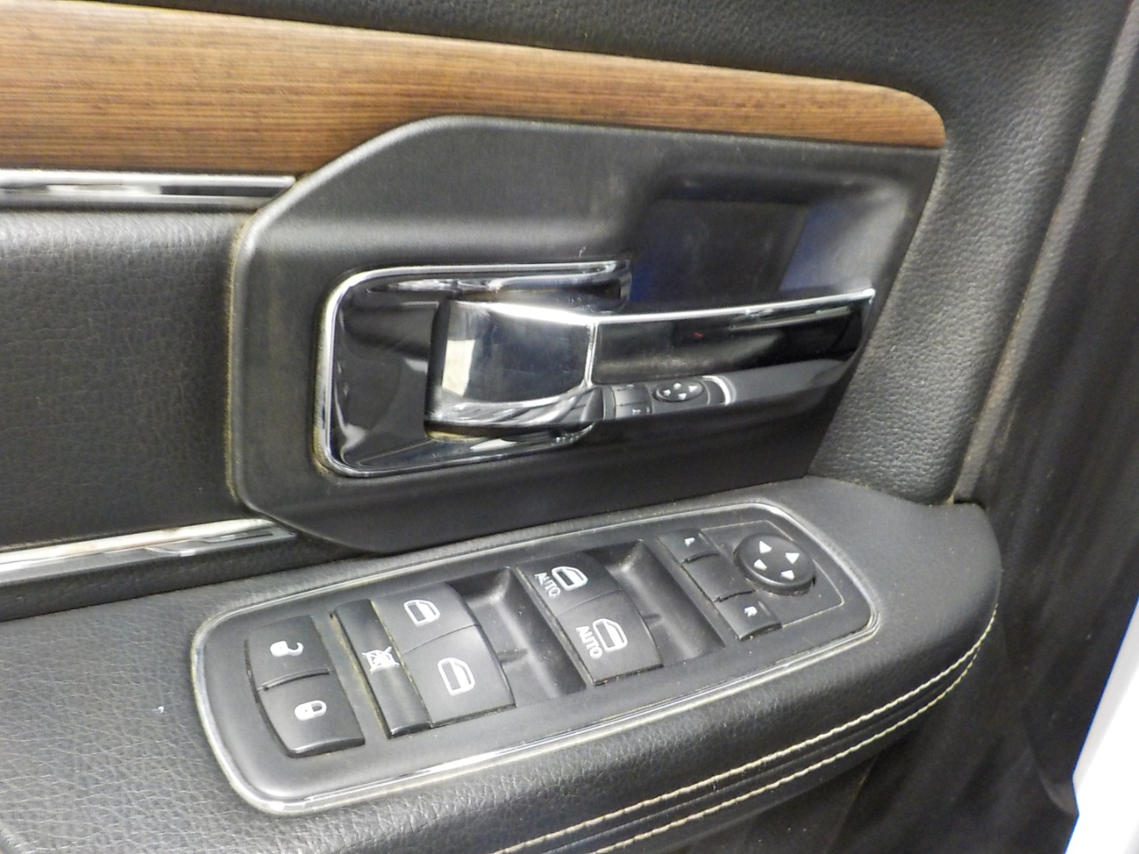 RAM 2500 4WD Crew Cab 149" Laramie 2014