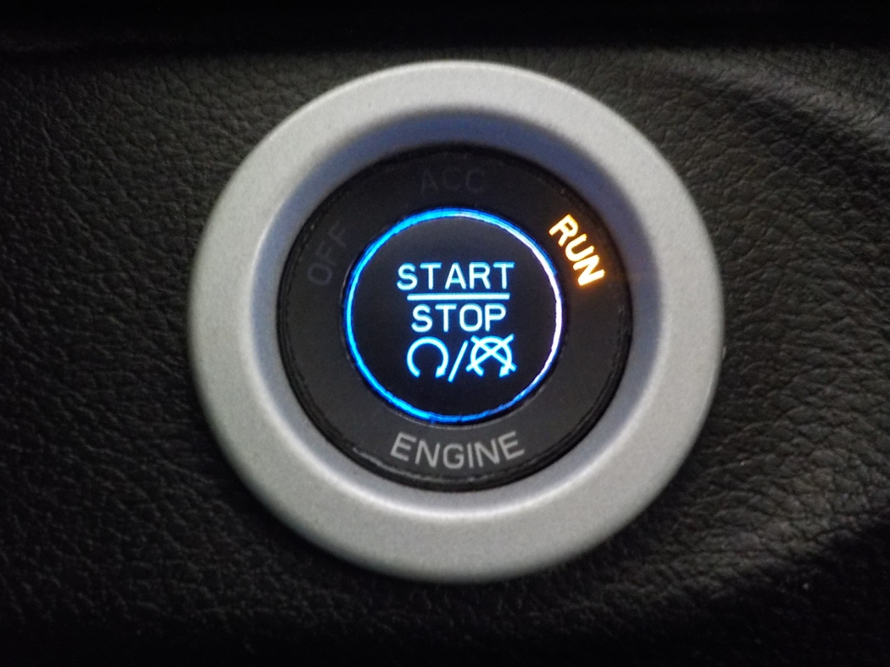 RAM 2500 4WD Crew Cab 149" Laramie 2014