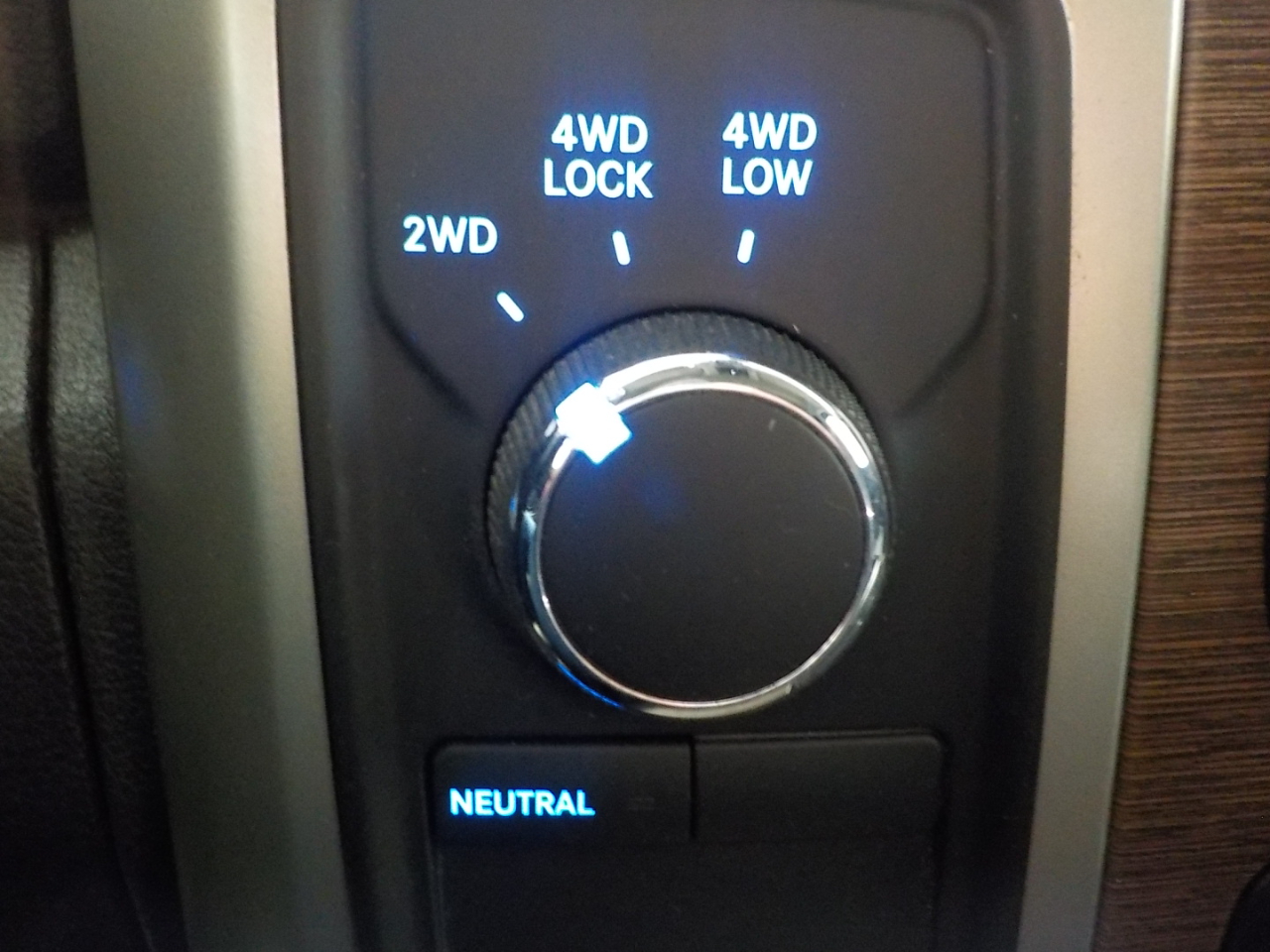 RAM 2500 4WD Crew Cab 149" Laramie 2014