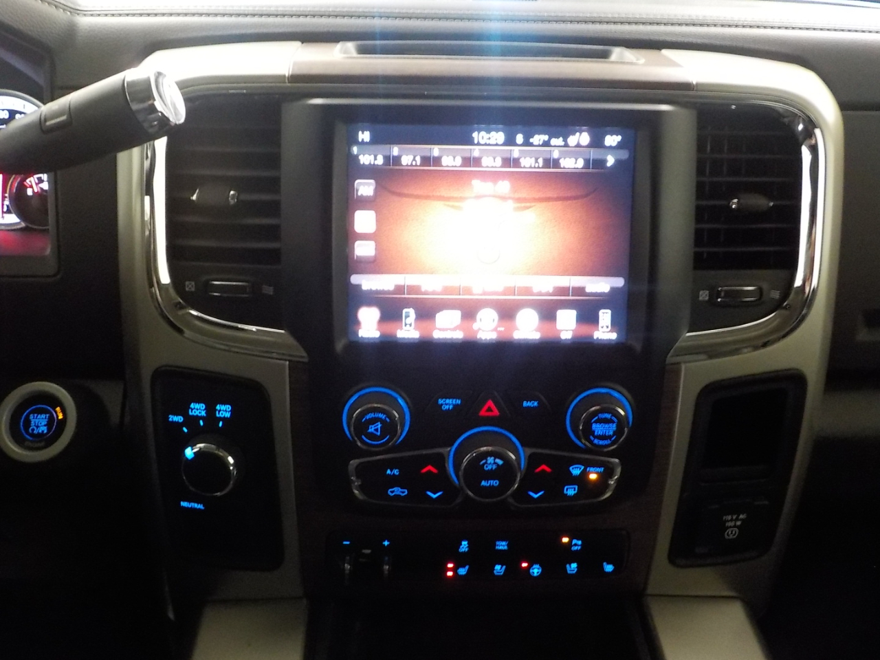 RAM 2500 4WD Crew Cab 149" Laramie 2014