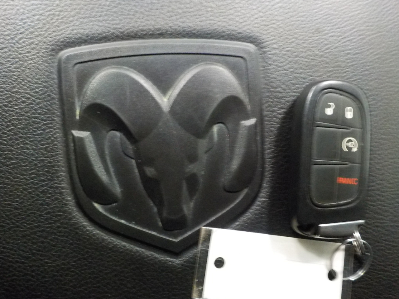 RAM 2500 4WD Crew Cab 149" Laramie 2014