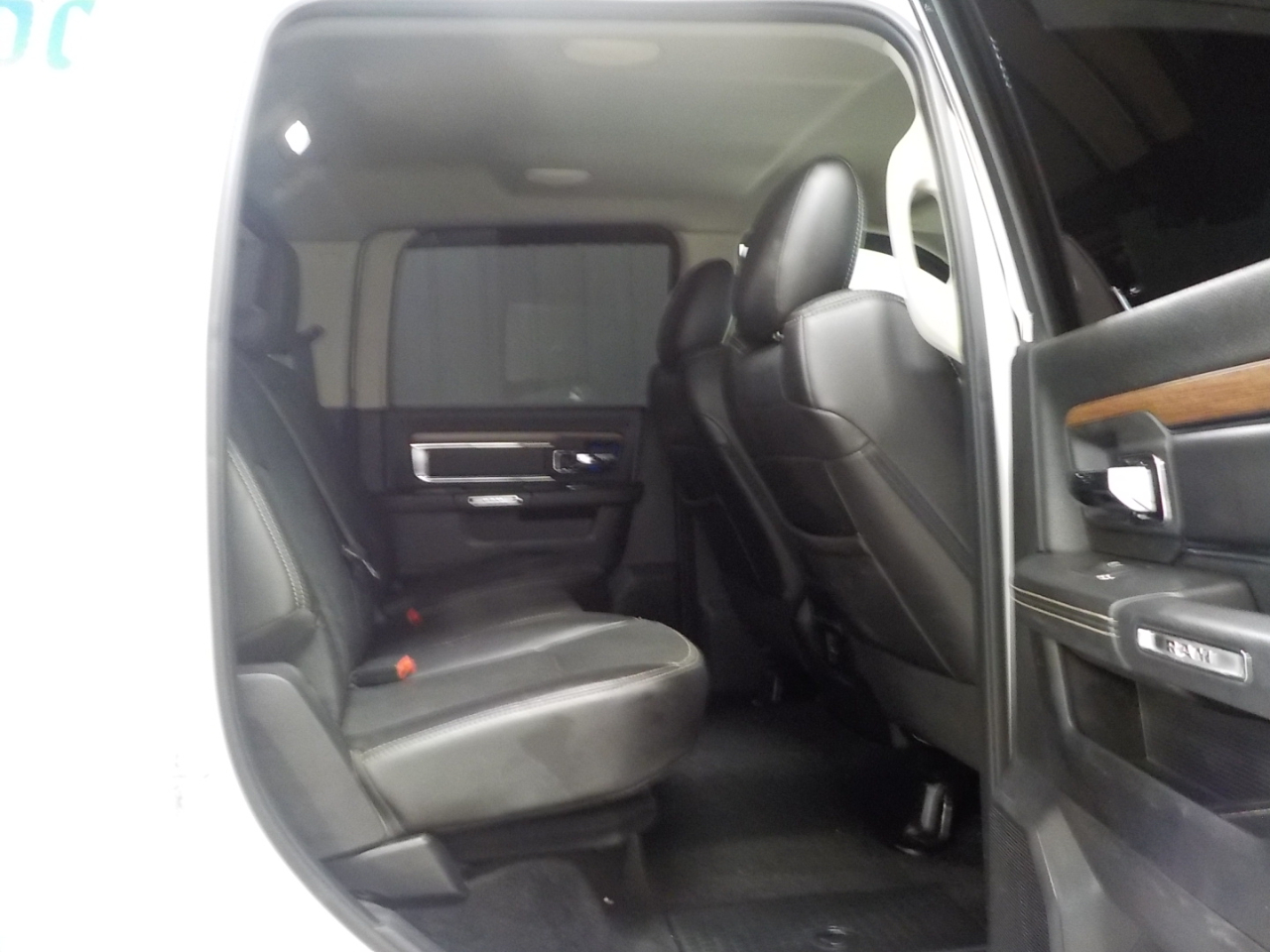 RAM 2500 4WD Crew Cab 149" Laramie 2014