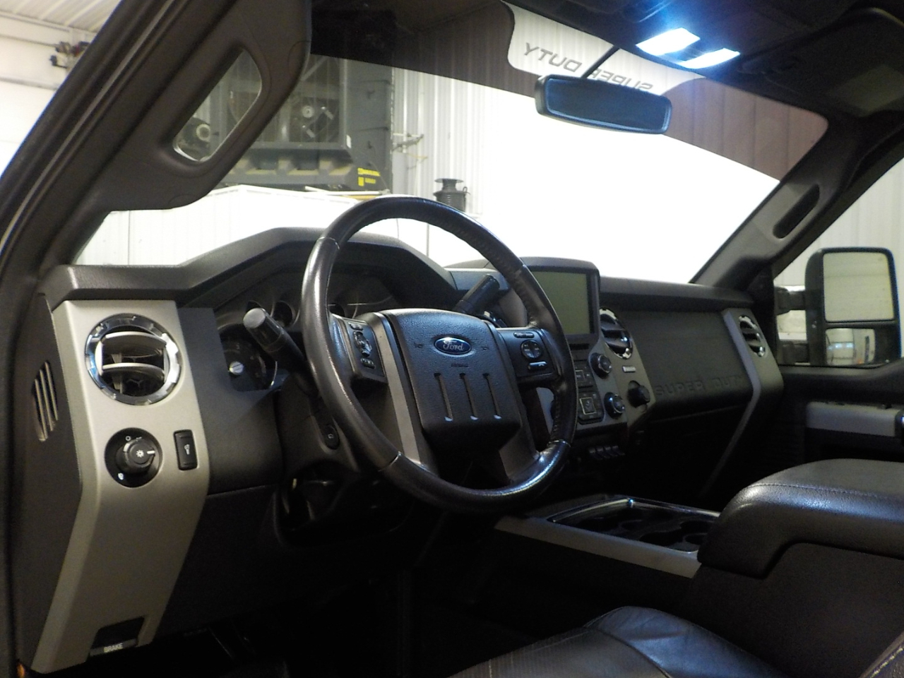 Ford Super Duty F-250 SRW 4WD Crew Cab 172" Platinum 2016