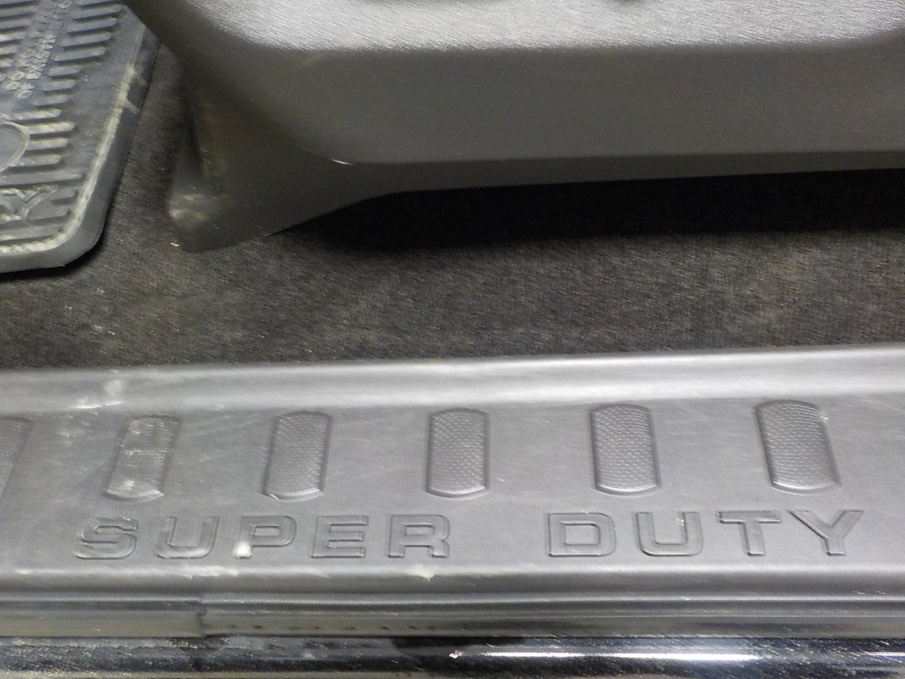 Ford Super Duty F-250 SRW 4WD Crew Cab 172" Platinum 2016