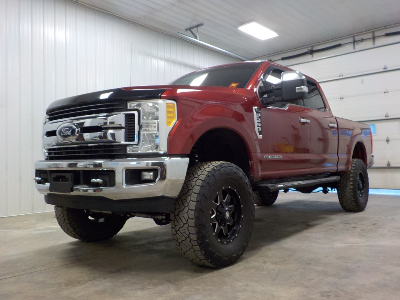 Ford Super Duty F-250 SRW XLT 4WD Crew Cab 6.75' Box 2017