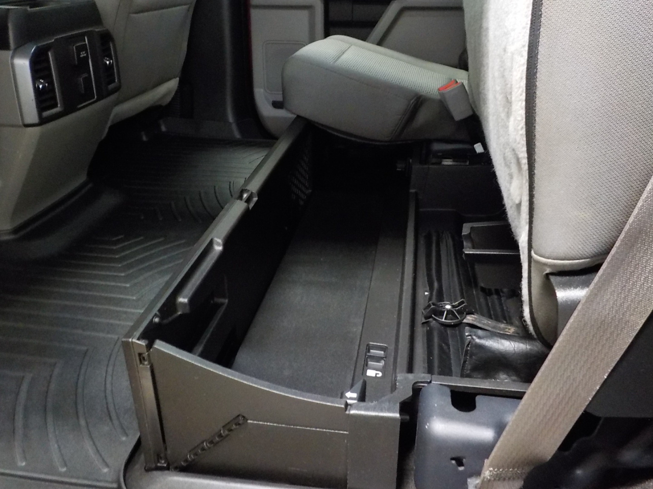 Ford Super Duty F-250 SRW XLT 4WD Crew Cab 6.75' Box 2017