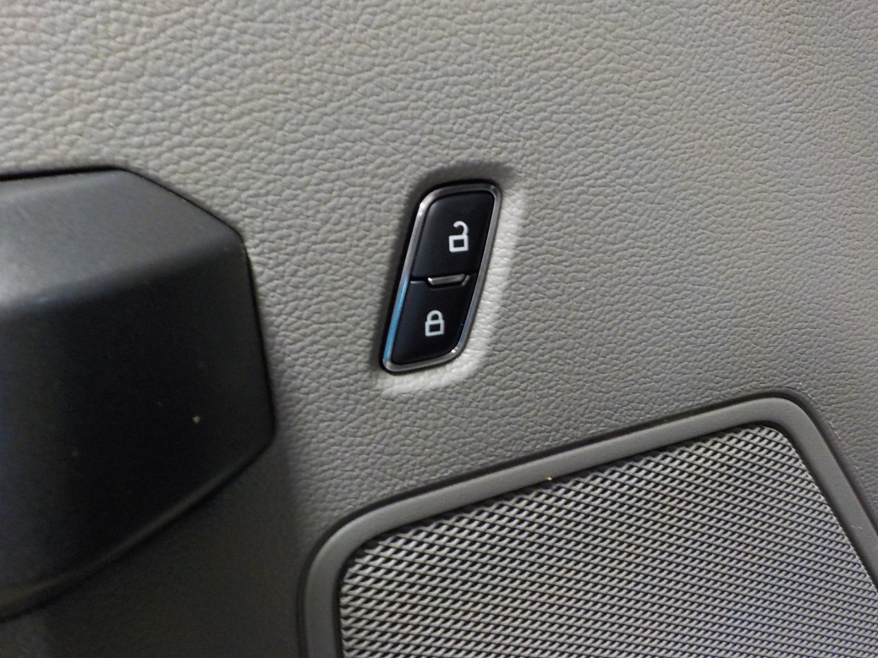 Ford Super Duty F-250 SRW XLT 4WD Crew Cab 6.75' Box 2017