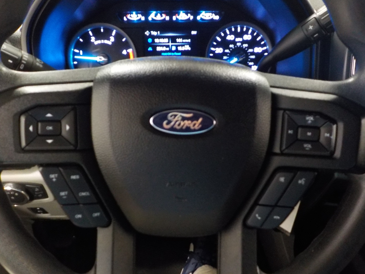 Ford Super Duty F-250 SRW XLT 4WD Crew Cab 6.75' Box 2017