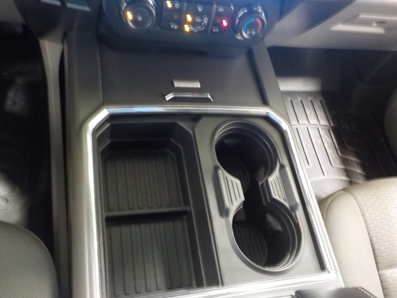 Ford Super Duty F-250 SRW XLT 4WD Crew Cab 6.75' Box 2017