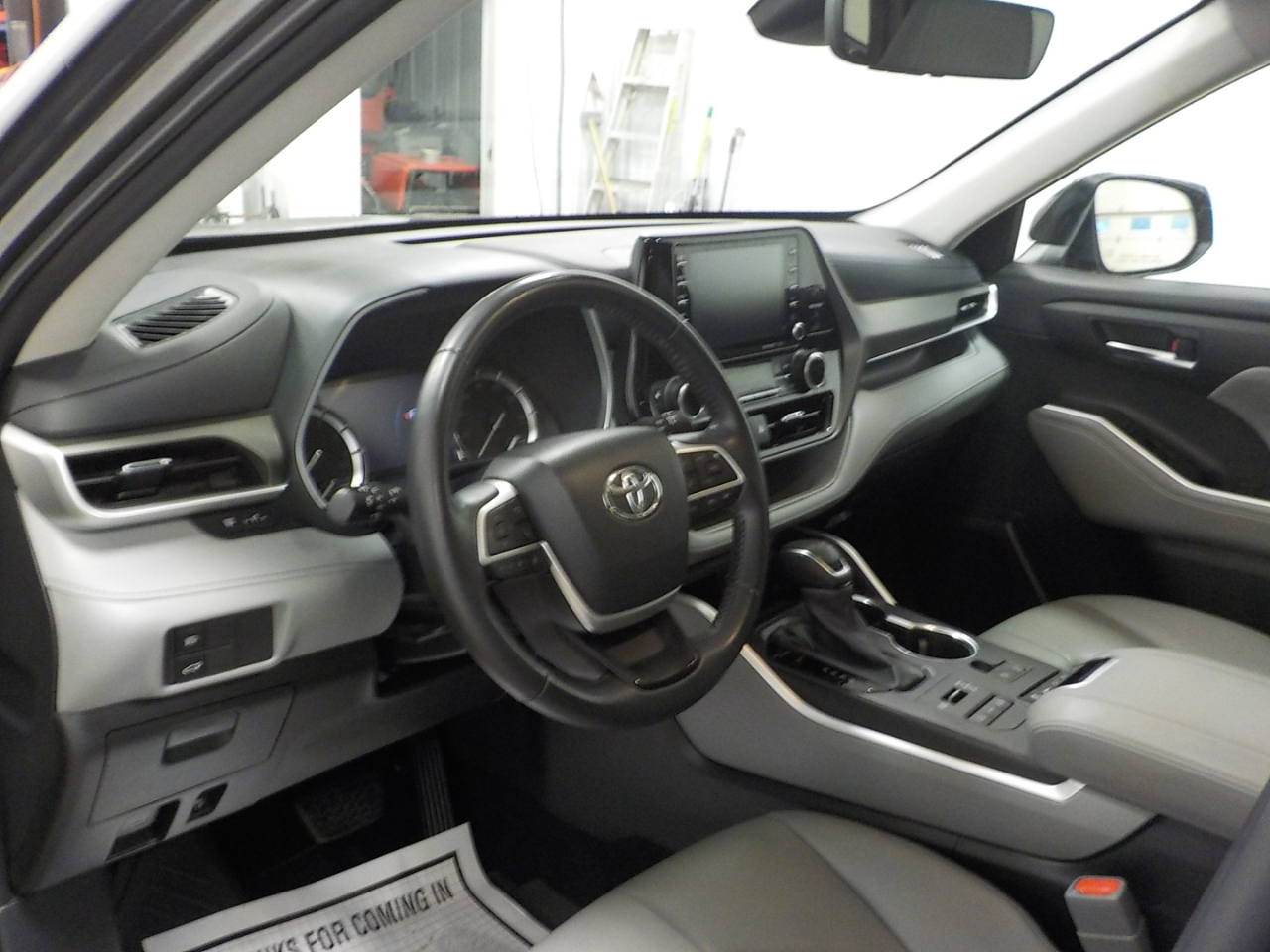 Toyota Highlander XLE AWD (Natl) 2022