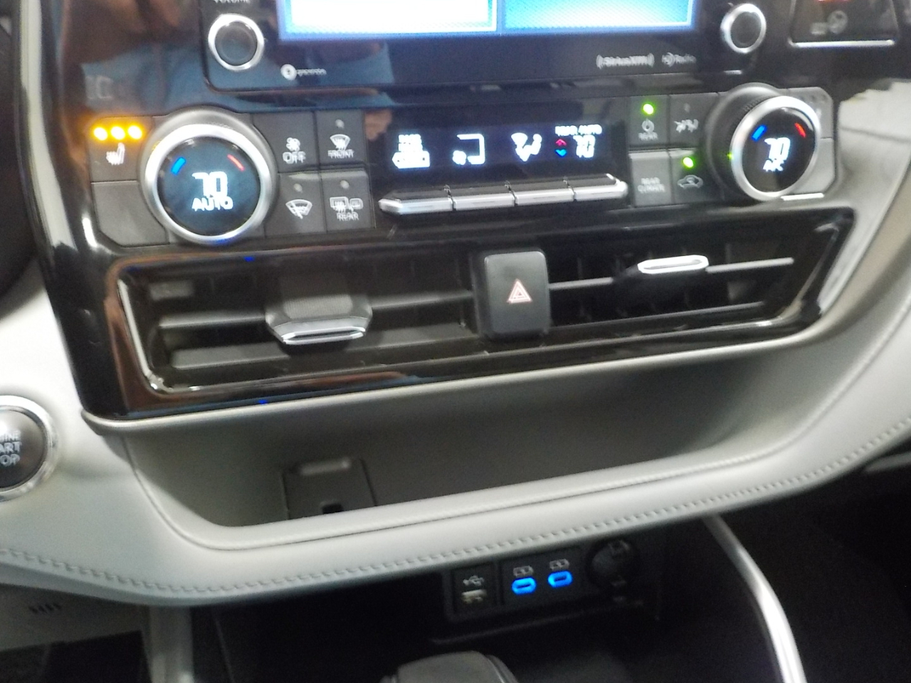 Toyota Highlander XLE AWD (Natl) 2022