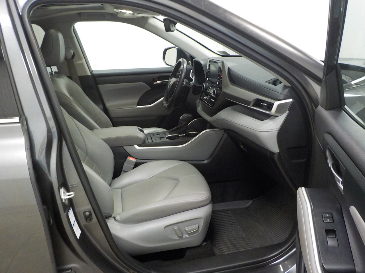 Toyota Highlander XLE AWD (Natl) 2022