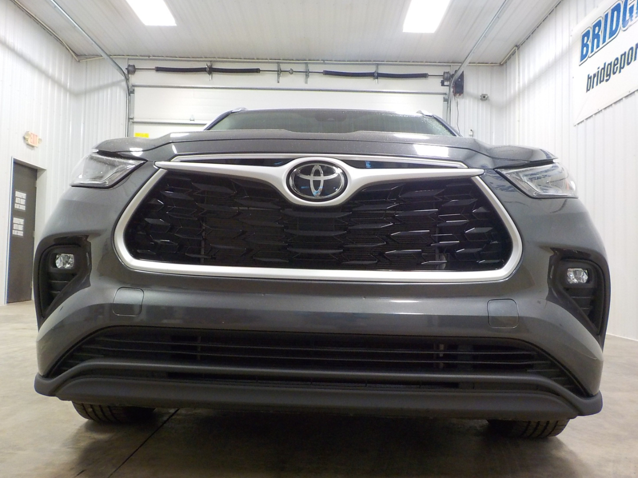 Toyota Highlander XLE AWD (Natl) 2022