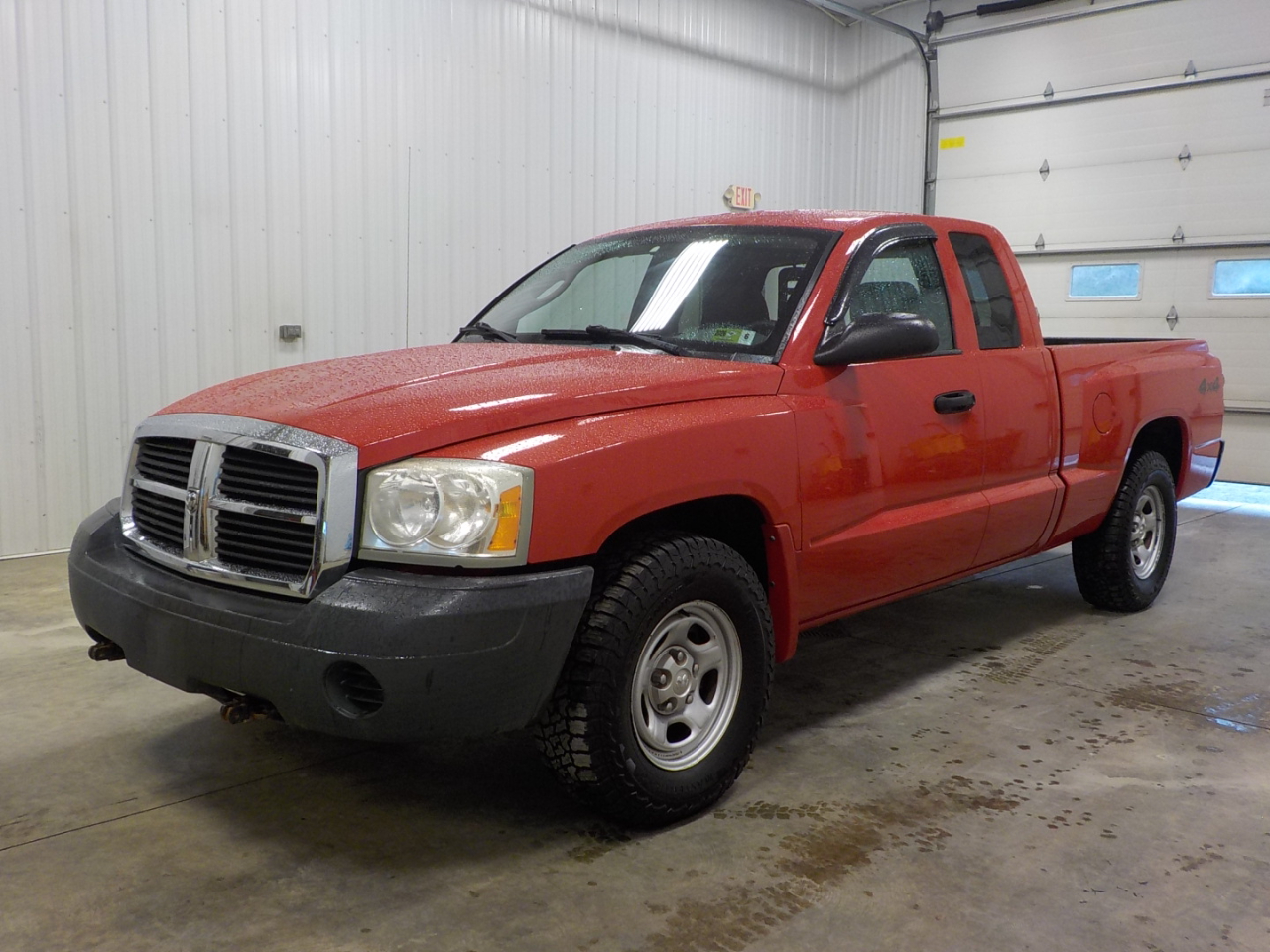 Dodge Dakota 2dr Club Cab 131 4WD ST 2006