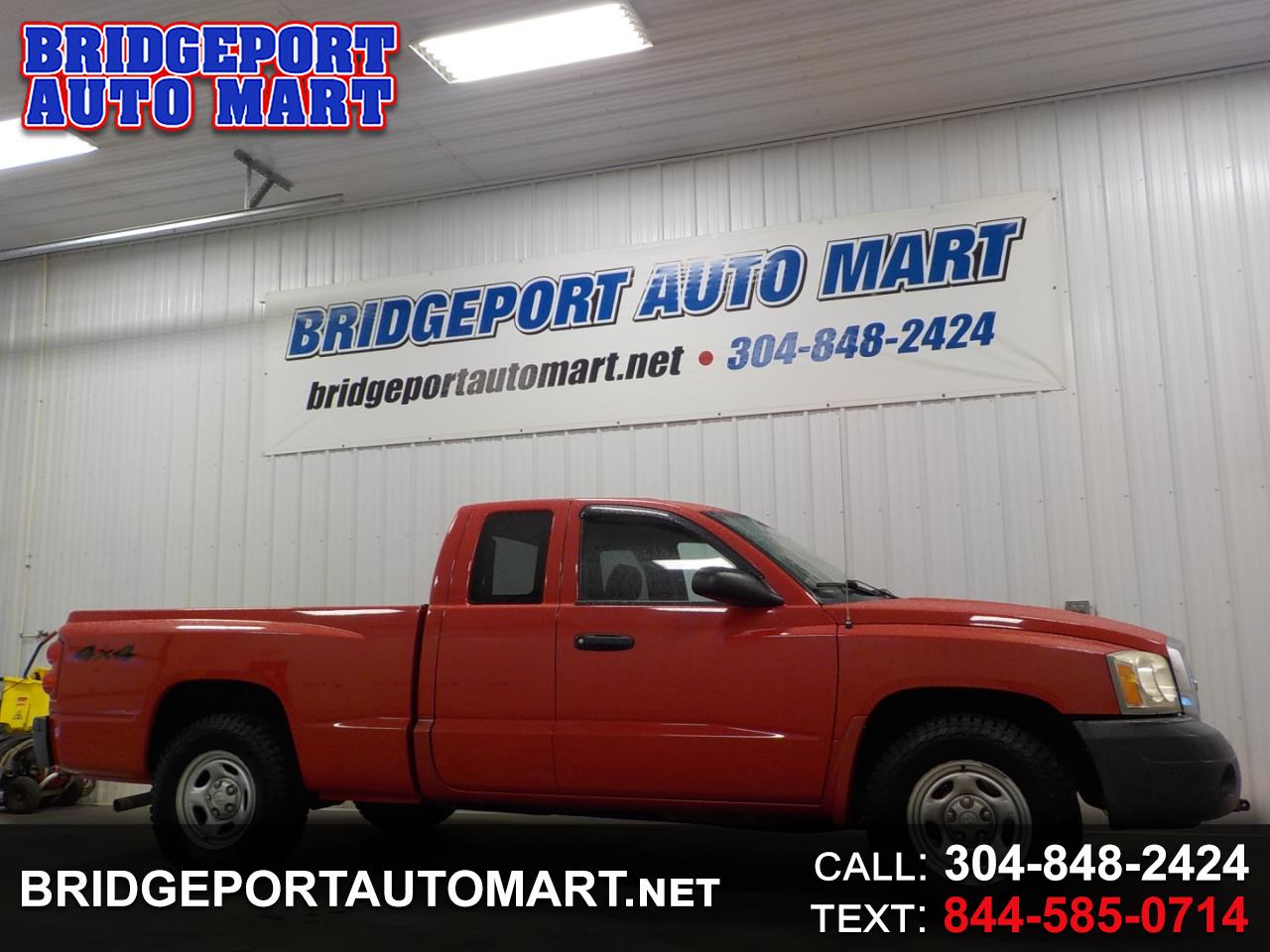 2006 Dodge Dakota 2dr Club Cab 131 4WD ST