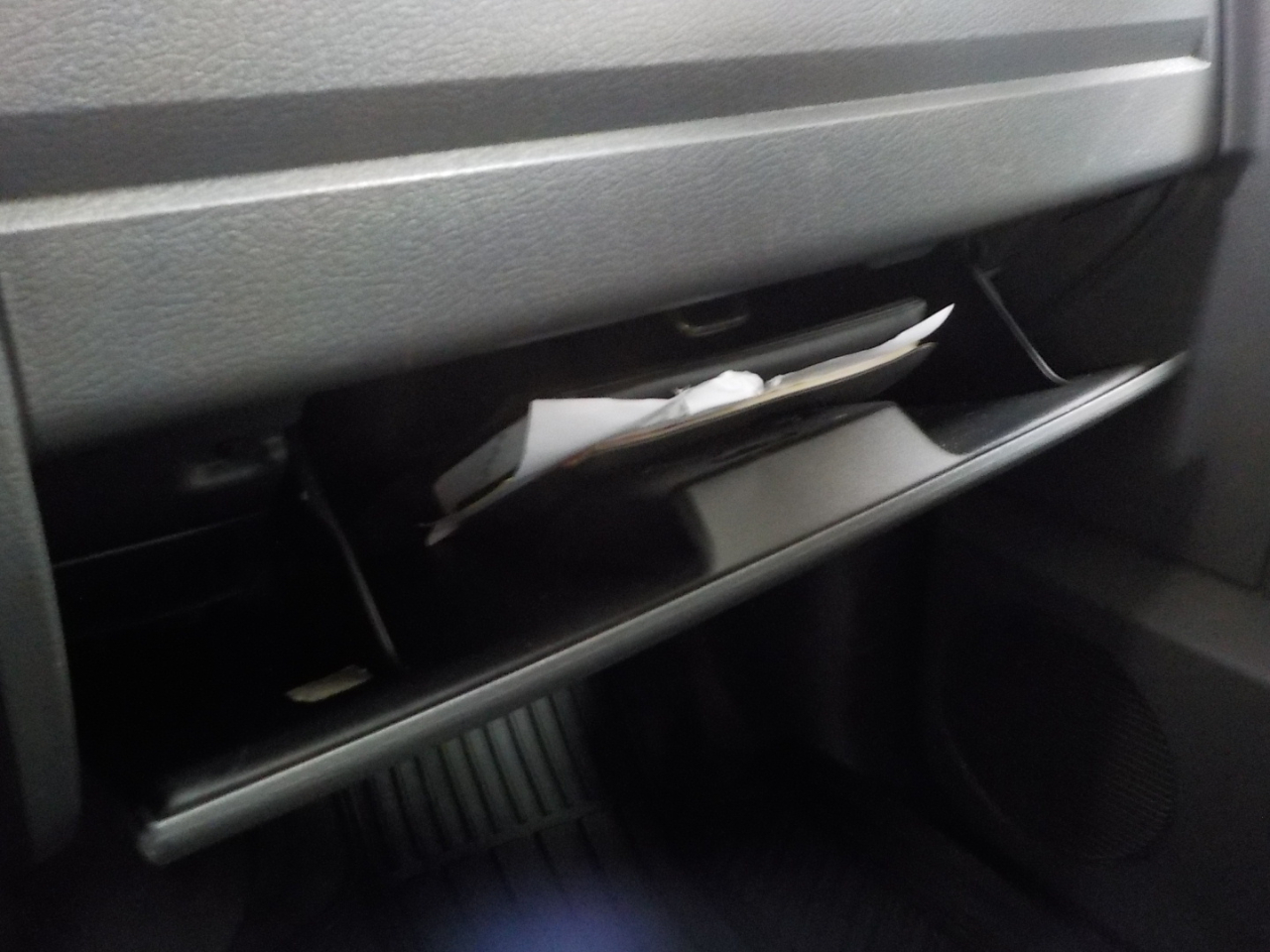 Dodge Dakota 2dr Club Cab 131 4WD ST 2006