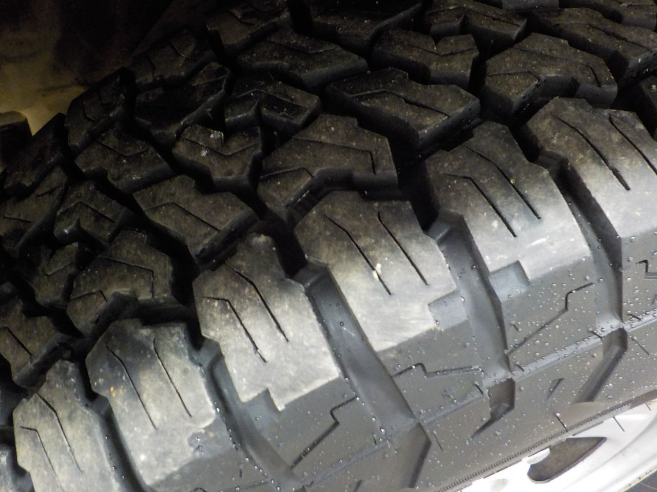 Dodge Dakota 2dr Club Cab 131 4WD ST 2006