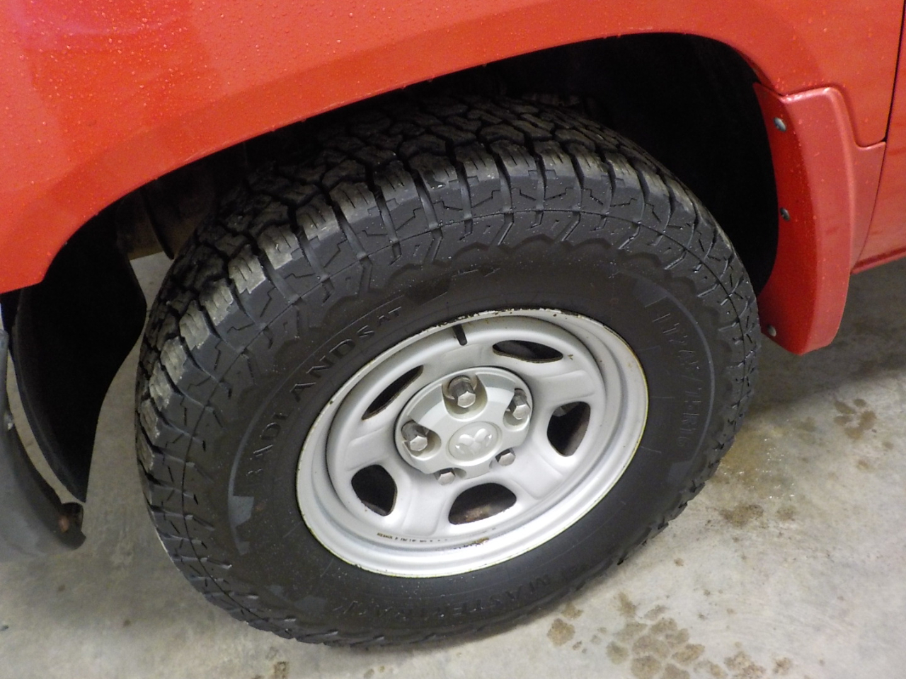 Dodge Dakota 2dr Club Cab 131 4WD ST 2006