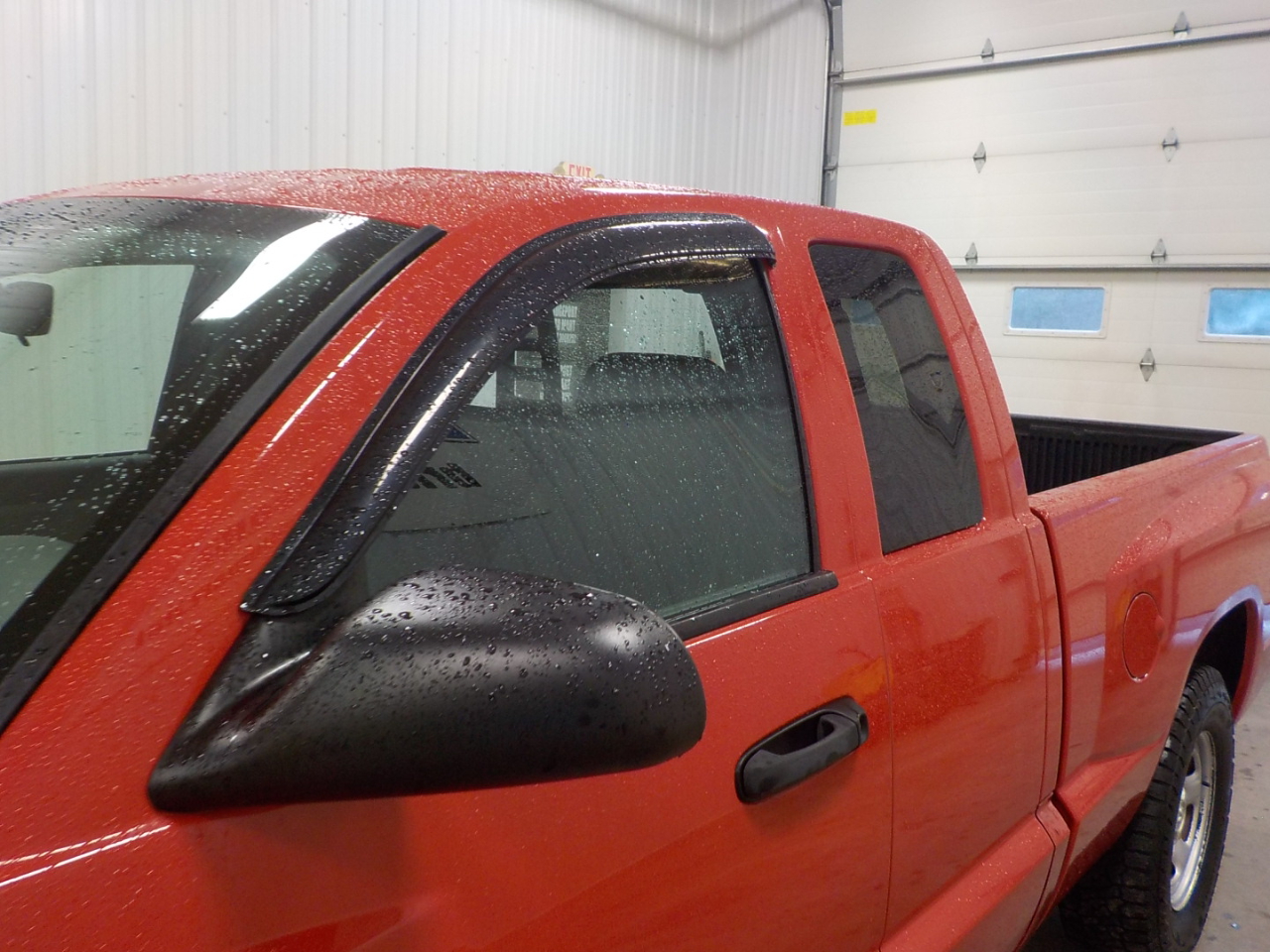 Dodge Dakota 2dr Club Cab 131 4WD ST 2006