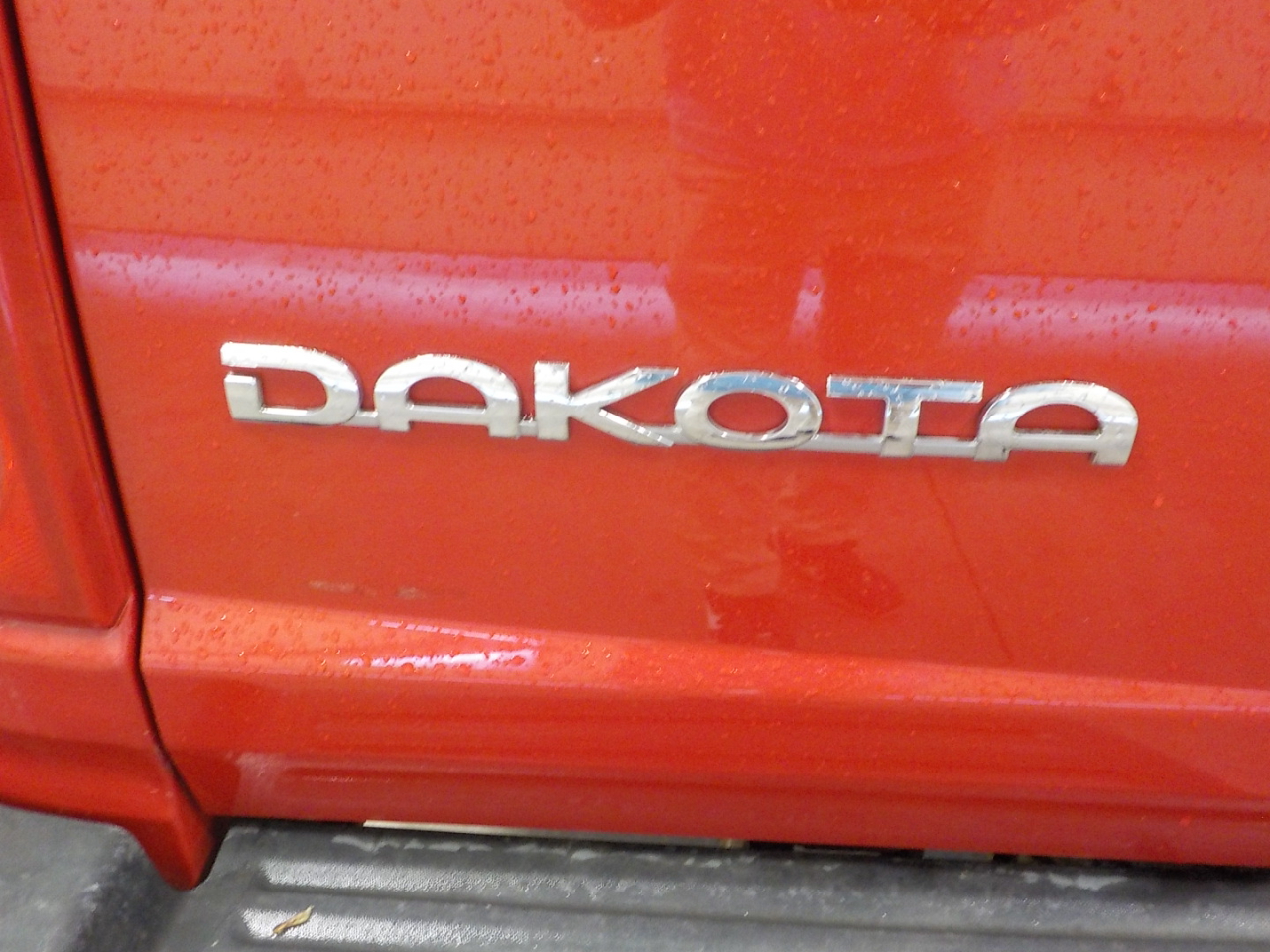 Dodge Dakota 2dr Club Cab 131 4WD ST 2006