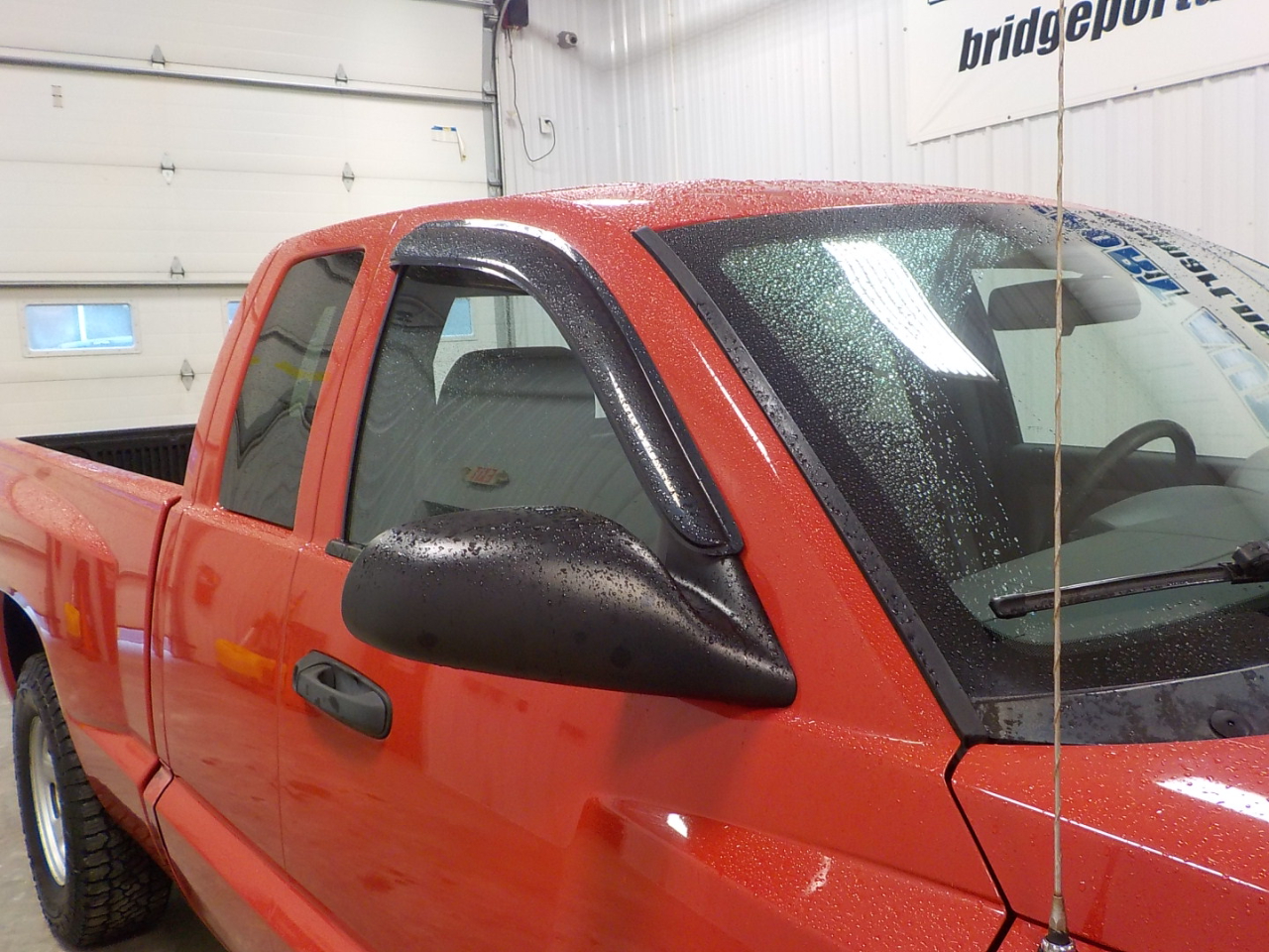 Dodge Dakota 2dr Club Cab 131 4WD ST 2006