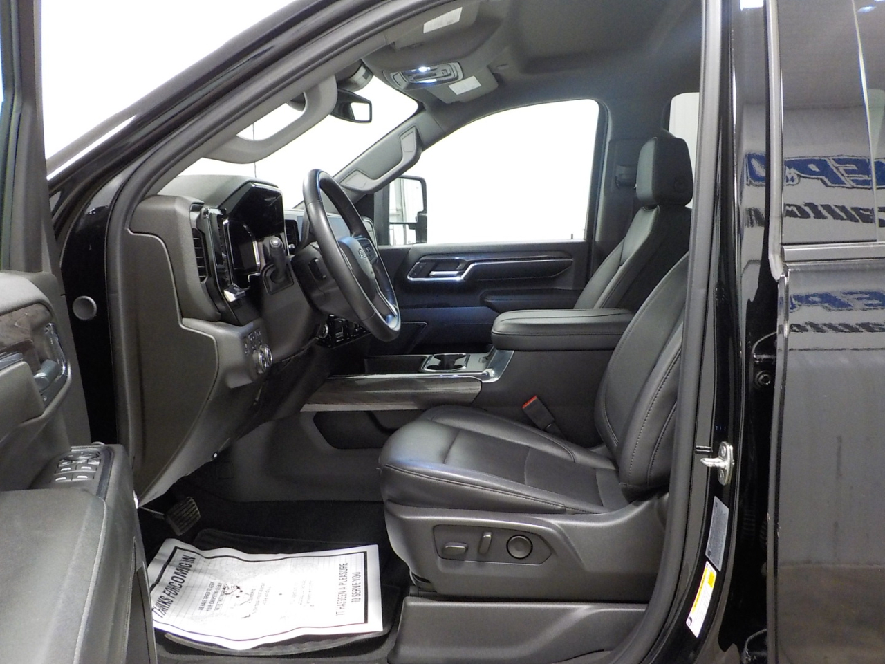 Chevrolet Silverado 2500HD 4WD Crew Cab 159" LTZ 2024